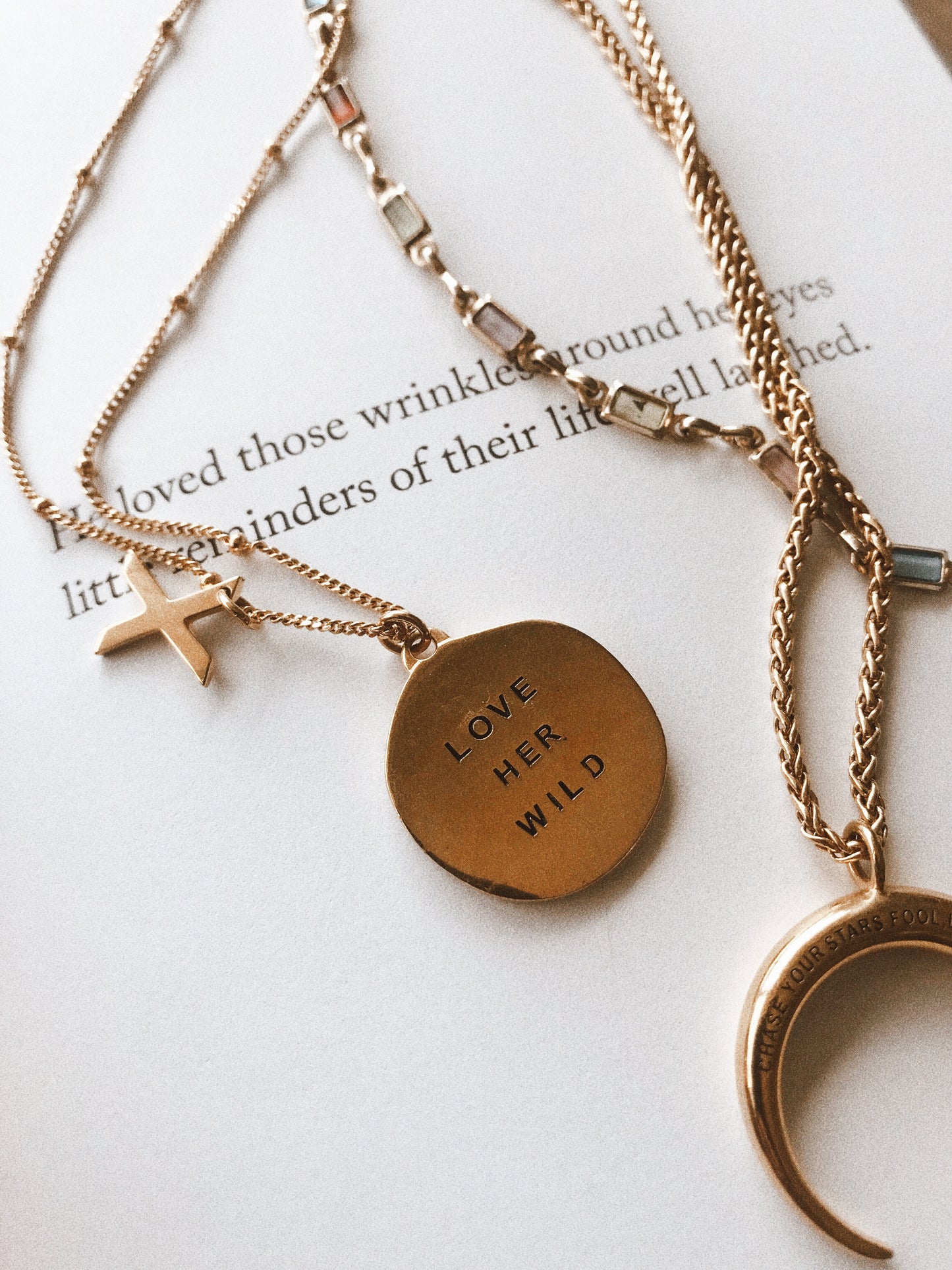Love Her Wild - Pendant in Gold